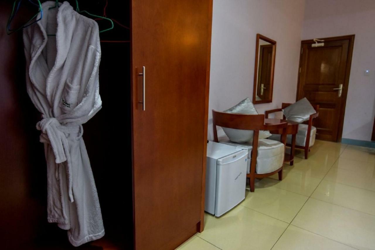 Orient Park Hotel Kigali Eksteriør billede